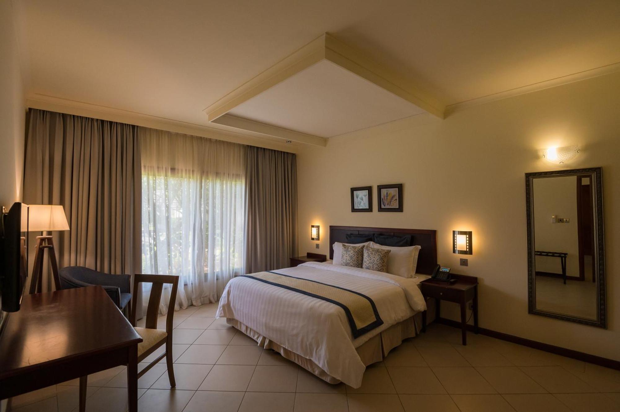 White Sands Hotel Dar es Salaam Ngoại thất bức ảnh
