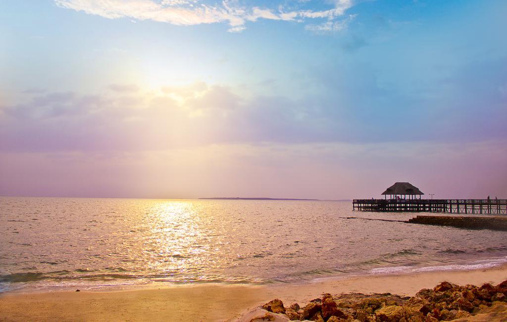White Sands Hotel Dar es Salaam Ngoại thất bức ảnh